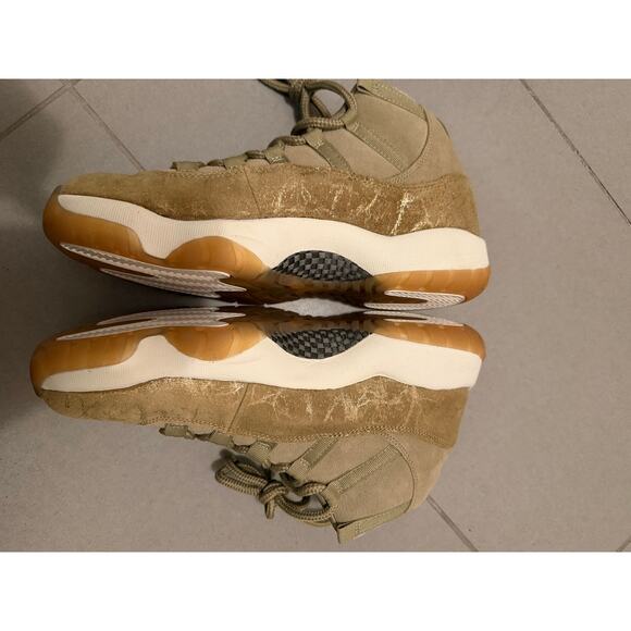 Jordan 11s main image 5